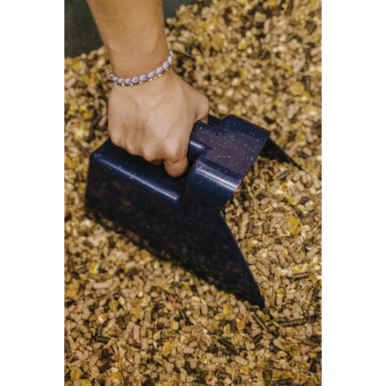 Hippo-Tonic Glitter Feed Scoop Hippo-Tonic Glitter Feed Scoop